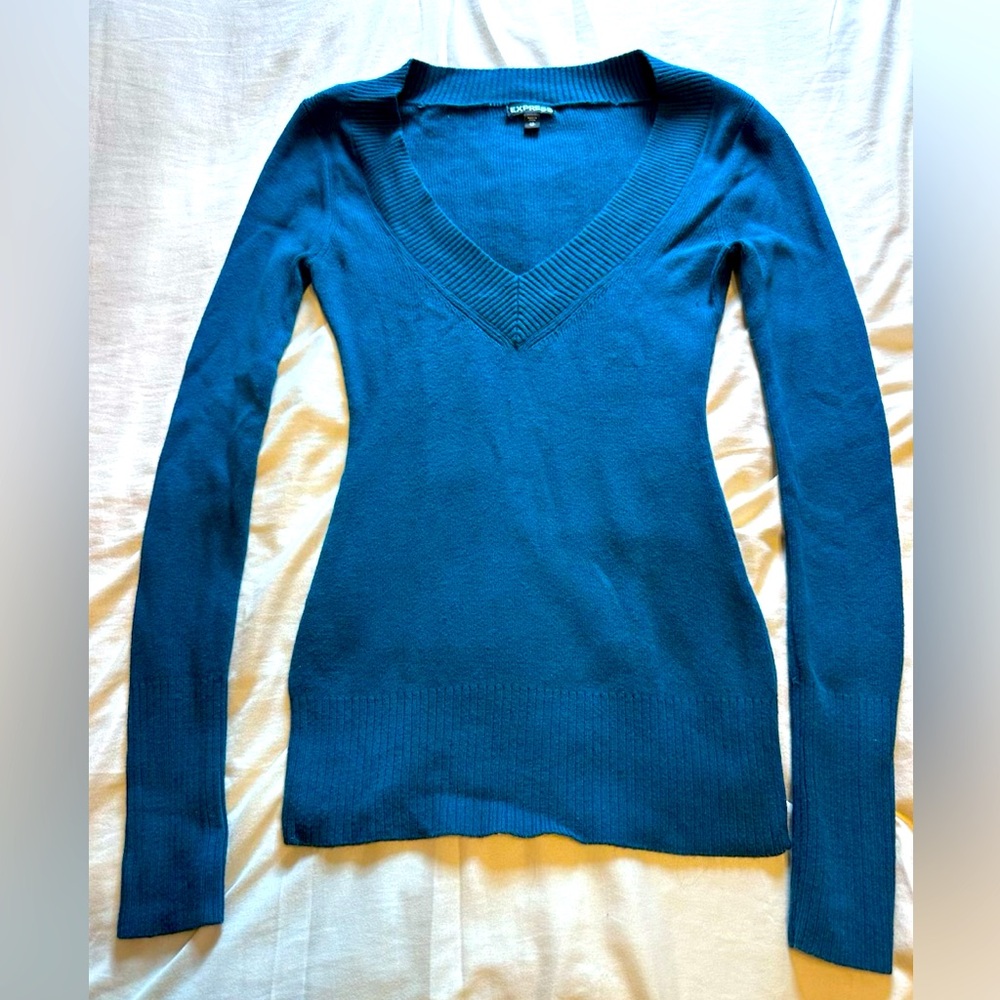 Express Deep V-Neck long sleeve fitted sweater in deep teal Size XS EUC
